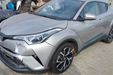 Piękna C-HR!