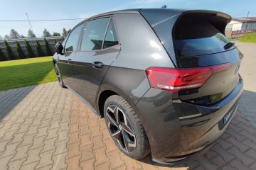 Volkswagen ID.3 - 92900 PLN, 6 800 km