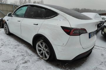 Tesla Y Model Long Range Dual Motor AWD